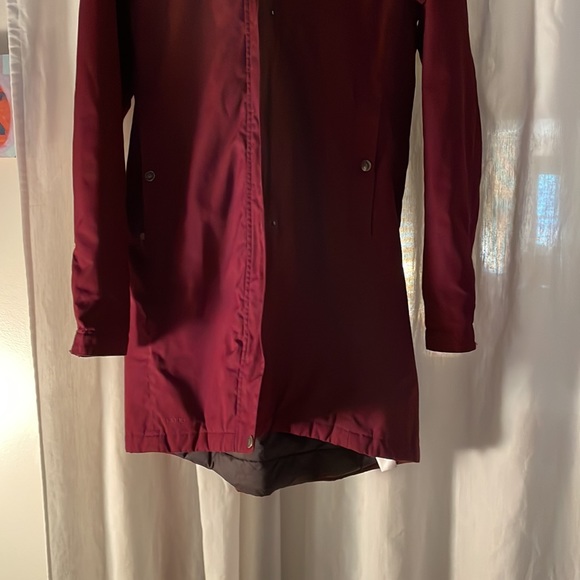 FJALLRAVEN • Kiruna Padded Parka • Burgundy/Maroon Color • Size S - Picture 9 of 16